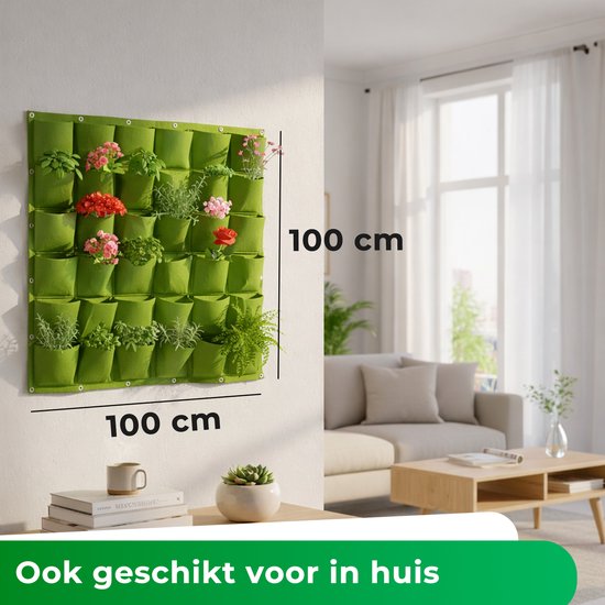 Groene verticale tuin van 100x100 cm met 36 vakjes, met groene planten en rode bloemen, hangend aan een muur.