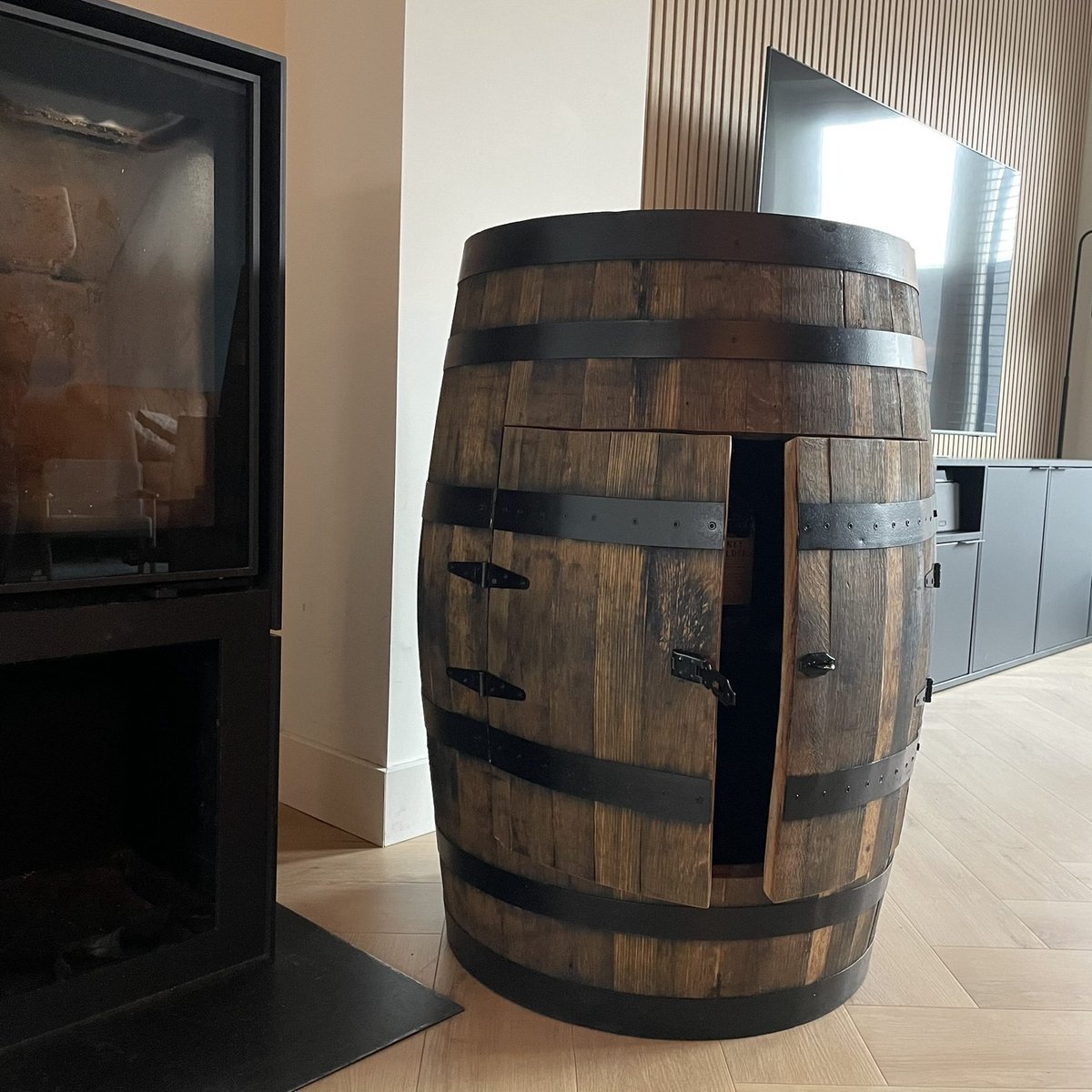 Drank kast Bourbon - 190 liter Eiken Whiskyvat - Ruimte voor 22 flessen