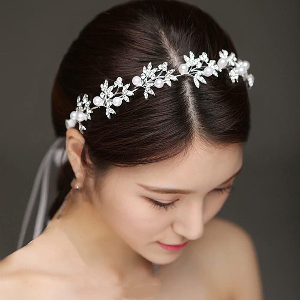 Elegante en Romantische Bruids Haarband in Wijnbladvorm met Zilveren Kralen, Perfect voor Bruiden en Bruidsmeisjes, 32 x 3.5 cm