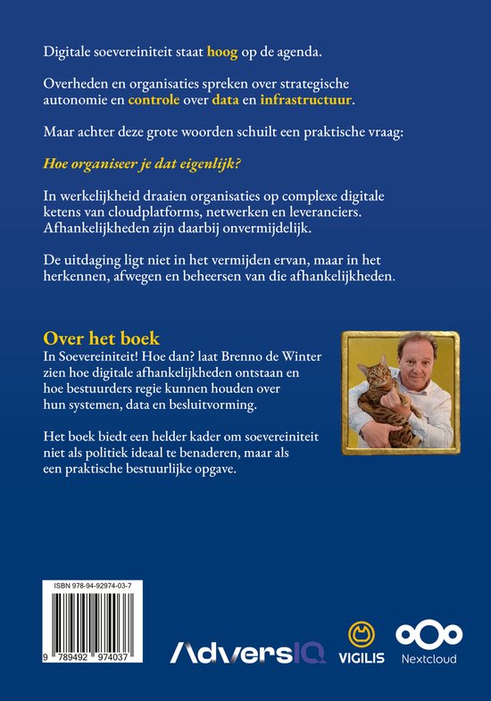 Boek met op de achtergrond een man met een kat. Tekst: "Soevereiniteit! Hoe dan?"
