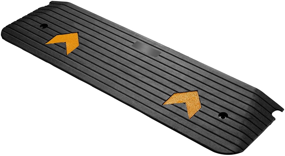Oprijplaat Rubber - Drempelhulp Bok - Veilig Drempels Passeren - Met Reflecterende Strips - 110x40x5 cm - Zwart