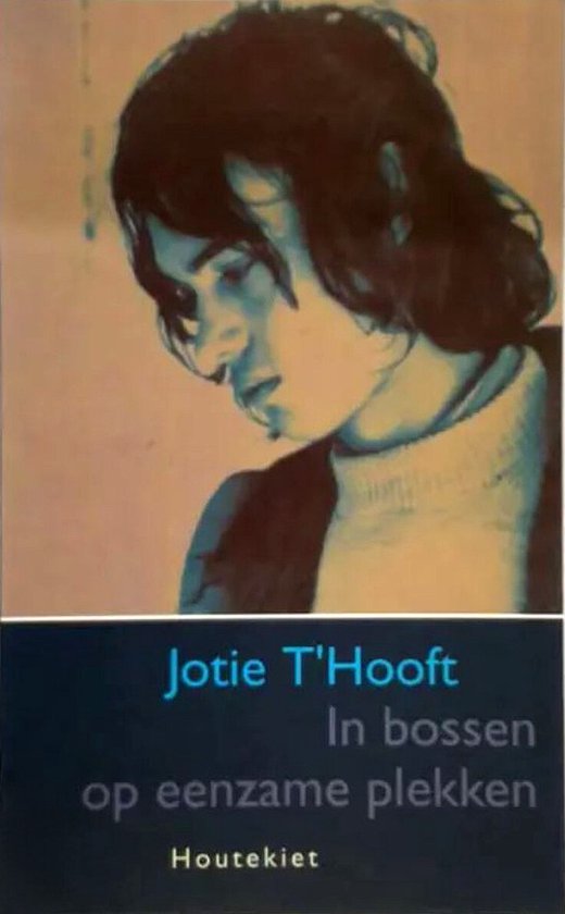 Boekomslag met een blauwgetinte portretfoto van J. T'Hooft en de titel 'In bossen op eenzame plekken' van Houtekiet.