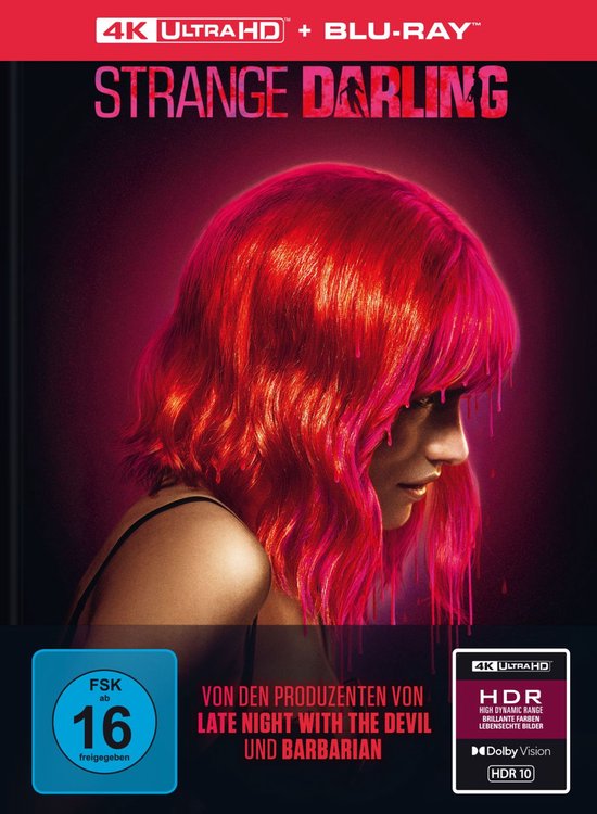 Hoes van Strange Darling 4K Ultra HD + Blu-ray met een vrouw met felrood haar.