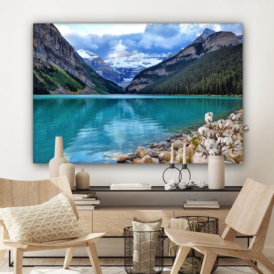 Canvas schilderij 150x100 cm - Wanddecoratie Meer in het Nationaal park Banff in Alberta - Muurdecoratie woonkamer - Slaapkamer decoratie - Kamer accessoires - Schilderijen op canvas