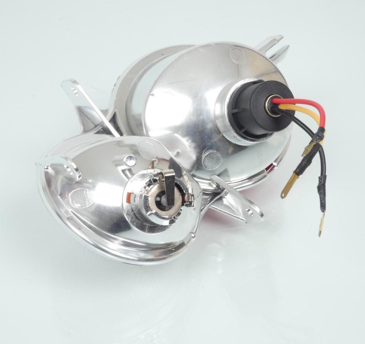 Feu arrière Vicma pour Scooter Yamaha 125 Majesty 2003 à 2006 ARD Neuf