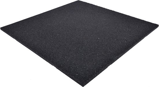 Donkere, korrelige fitnessmat van 100x100x1.5cm op een witte achtergrond.