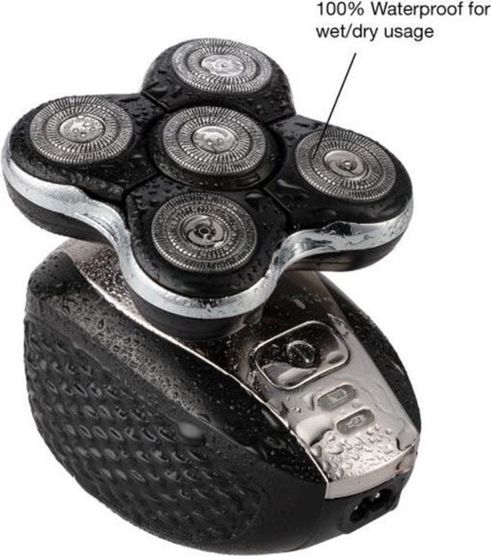 Zwart scheerapparaat met 5 scheerkoppen, bedekt met waterdruppels. De behuizing heeft een geribbeld patroon. Met tekst '100% Waterproof for wet/dry usage'.