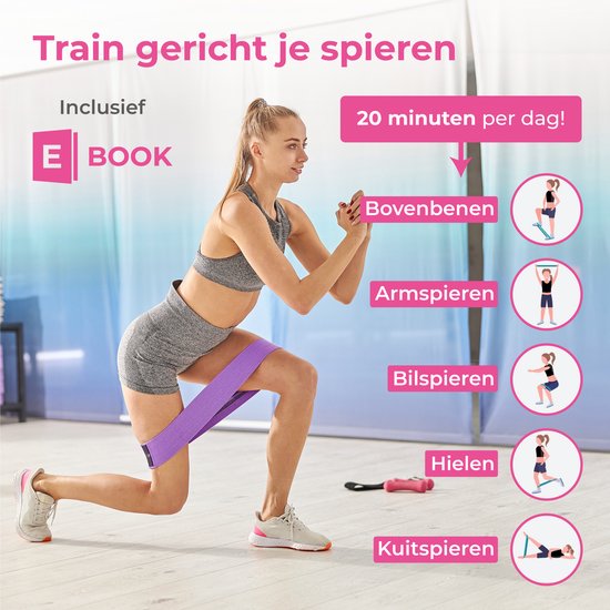 Vrouw traint in een sportschool met paarse Nuvance weerstandsband om haar bovenbenen.