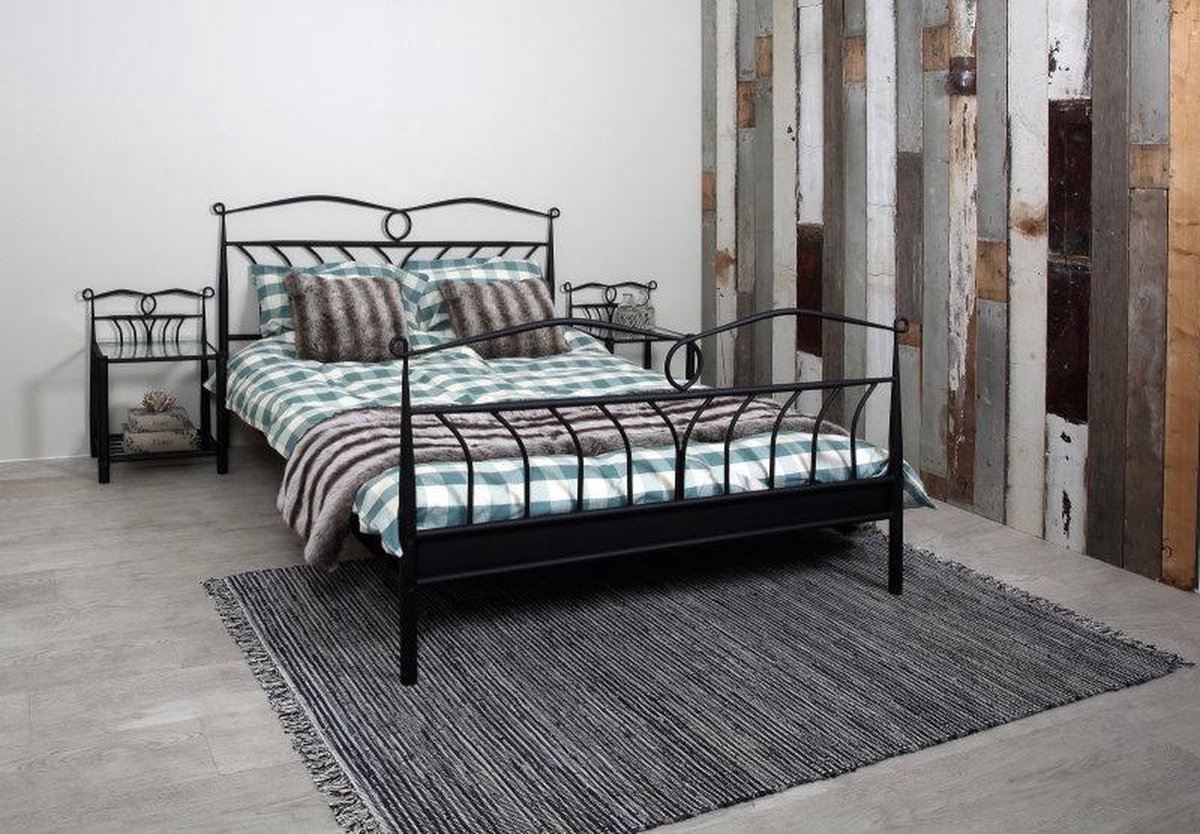 FYN Lantern zwart metalen bedombouw boxspring 180x200 cm