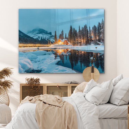MuchoWow® Peinture sur verre 160x120 cm - Peinture sur verre acrylique - Paysage d'hiver - Nature - Maison - Montagnes - Neige - Photo sur verre - Décoration murale salon - Décoration murale chambre - Peintures