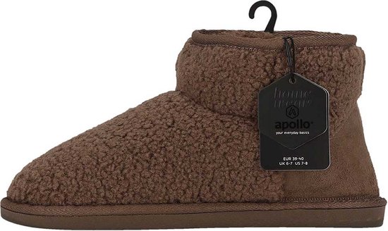 Donkerbruine teddy enkellaars pantoffel met beige suède hiel en Apollo merklabel.