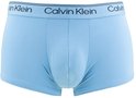 Lichtblauwe Calvin Klein trunk met witte gestreepte tailleband.
