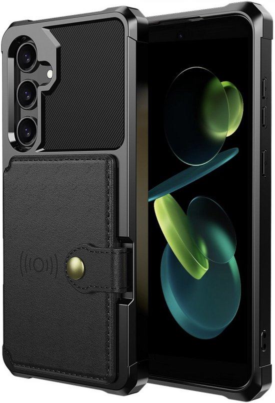 Coque de téléphone noire avec fonction portefeuille et fermeture magnétique à bouton-pression, à côté d'un smartphone.
