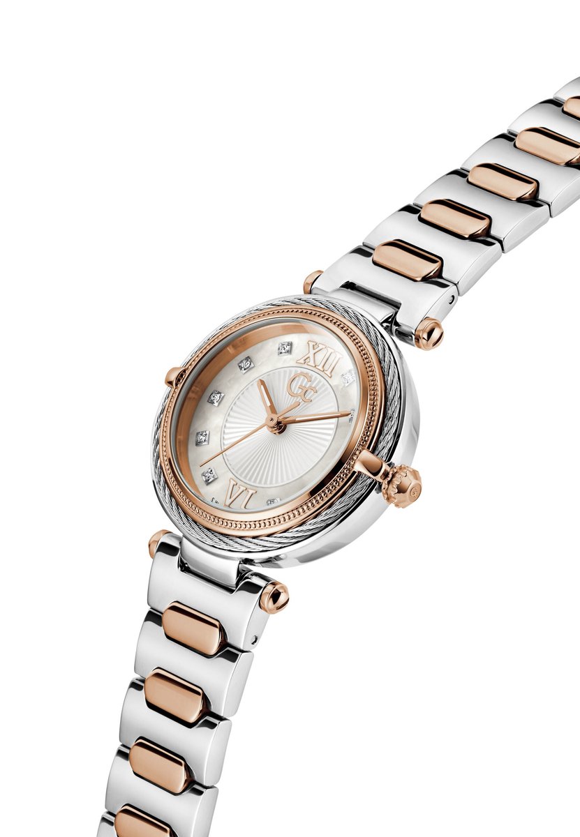 Gc Gc Vogue Cable Mini Quartz Analoog Horloge Roségoud En Zilver Case: 100% Stainless Steel | Armband: 100% Stainless Steel 30 mm Z57001L1, Z57002L1