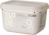Beige pot Schwarzkopf BlondMe Premium Lightener 9+ met zilveren letters.