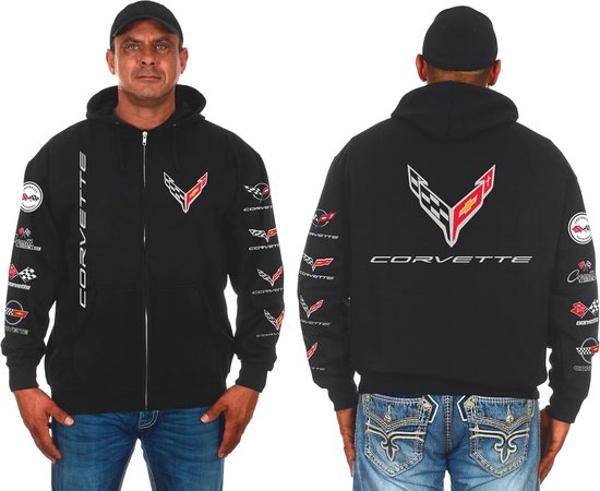 Zwarte hoodie, voorkant met "CORVETTE" opdruk op de mouwen en logo op borst. Achterkant met groot Corvette C8 logo en "CORVETTE" tekst.