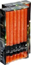 24x Oranje rustieke rechte dinerkaarsen 25 cm 10 branduren - Geurloze kaarsen - Huishoudkaarsen/tafelkaarsen/kandelaarkaarsen