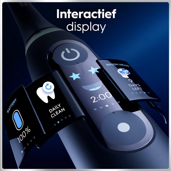 Close-up van interactief display Oral-B iO tandenborstel met batterij-indicator en "DAILY CLEAN".