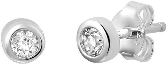 Zilverkleurige oorknoppen met kleine zirkonia in het midden, gevat in zilver.