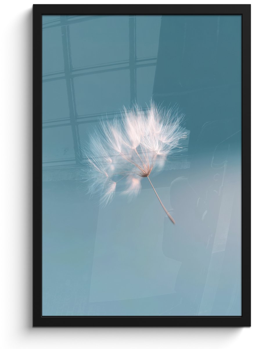 FrameYourWall Poster in lijst - Fotolijst 40x60 cm - Posters - Paardenbloempluisje - Blauw - Lucht - Posterlijst zwart - Decoratie - Wanddecoratie woonkamer - Muurdecoratie slaapkamer