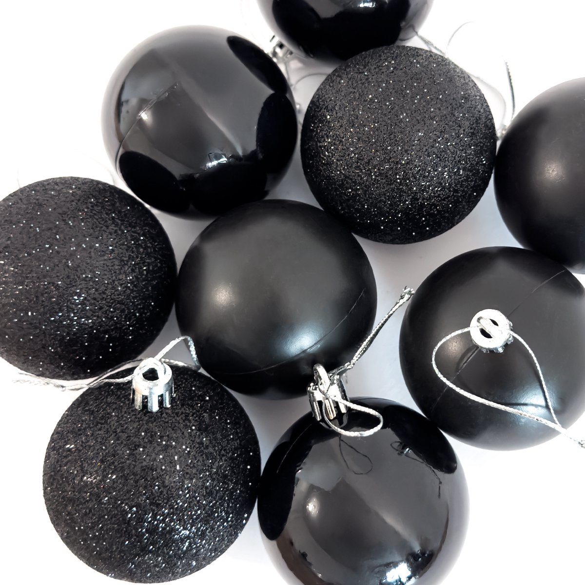 Zwarte Kerstballen set - 10 Stuks - 6cm - Glimmend - Glitter - Mat - Incl. Hanger - Kunststof - Kerstboom Versiering