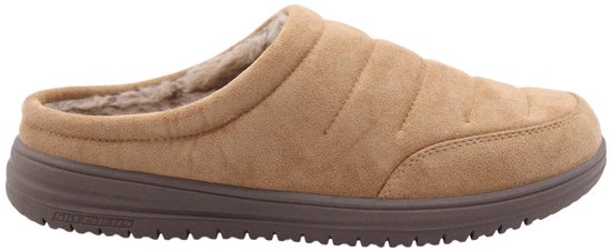 Bruine suède pantoffel met horizontale stiksels, een bruine rubberen zool en een zachte voering.