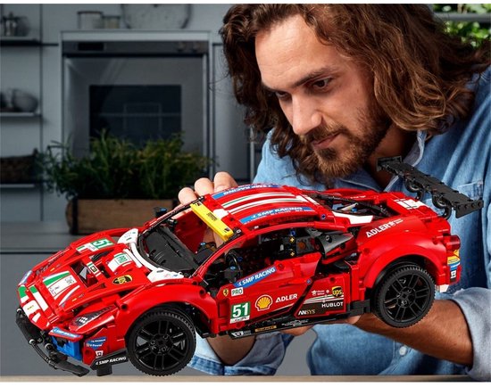 LEGO Technic Ferrari 488 GTE AF Corse #51 - 42125