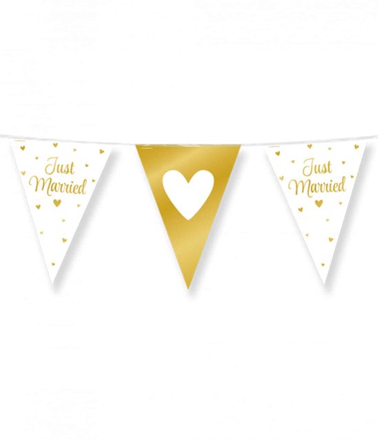 Guirlande dorée avec des triangles blancs, texte 'Just Married', cœurs et un triangle central avec une forme de cœur.