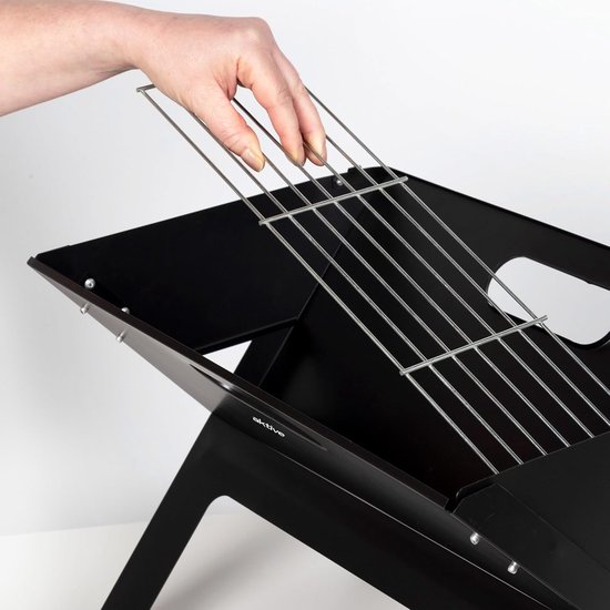 Draagbare inklapbare grill staalkolen zwart rechthoekig draaggreep 45x29x30cm eenvoudig monteren transporteren barbecue camping terras. van Merkloos — afbeelding 5