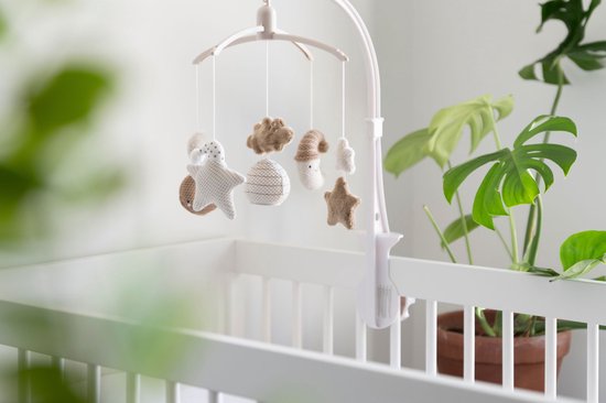 Baby's Only - Muziekmobiel baby - Boxmobiel - Zand/Wolwit/Wit - Gebreide figuurtjes - Muziek speelgoed - Melodie 'It's a small world Baby's Only - Muziekmobiel baby - Boxmobiel - Zand/Wolwit/Wit - Gebreide figuurtjes - Muziek speelgoed - Melodie 'It's a small world