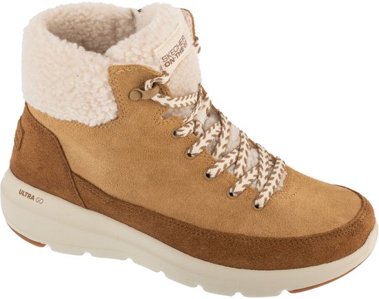 Vue latérale d'une botte en daim marron avec doublure en shearling blanc et lacets.