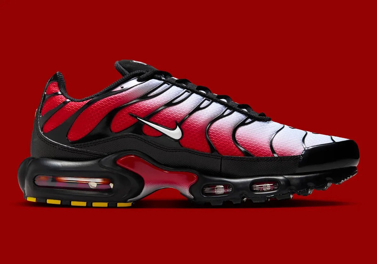 Sneakers Nike Nike Air Max Plus “”Pure Platinum & University Rood