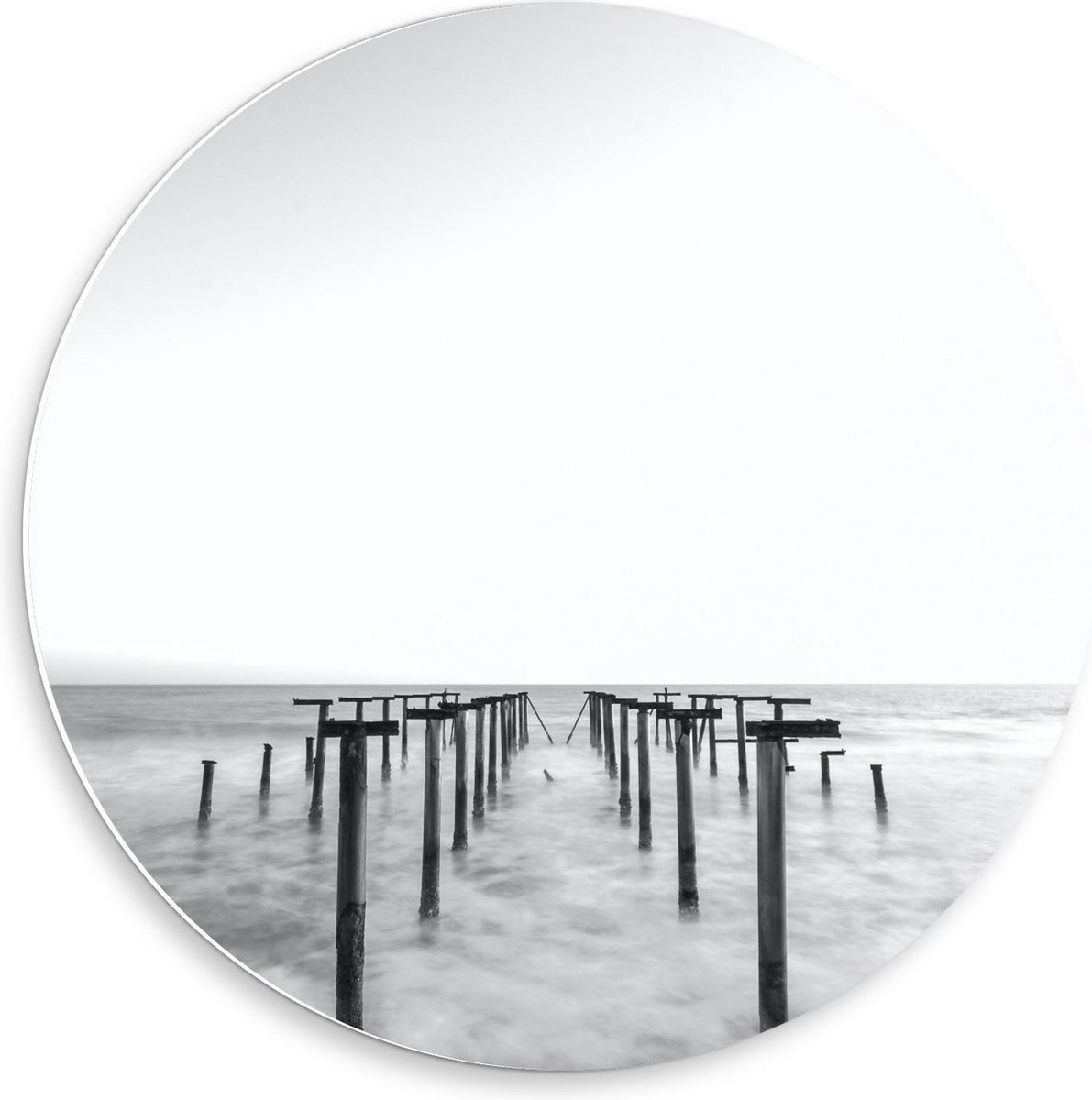 Forex Wandcirkel - Palen in het Water Zwart - Wit - 50x50cm Foto op Wandcirkel (met ophang