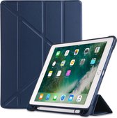 P.C.K. Hoesje/Smartcover donkerblauw met een vakje voor je pen geschikt voor Apple iPad 10.2 (2019) MET GlASFOLIE/TEMPERED GLASS