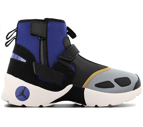 Nike trunner lx new arrivals