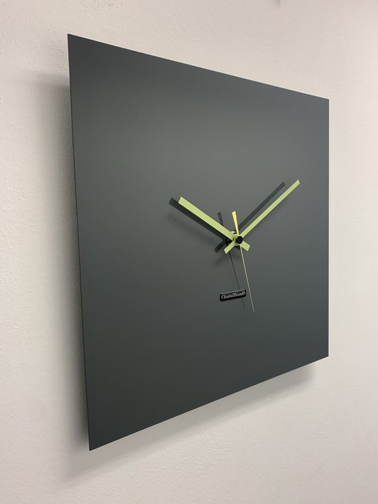 Horloge murale CHANTALBRANDO -- TIME SQUARE 40 -- NARDO GRIS -- DESIGN MODERNE -- MADE IN HOLLAND - GRIS HAUTE BRILLANCE