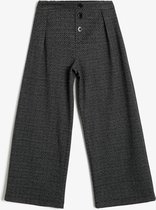 Pantalon d'entraînement Koton taille normale Relaxed Filles noir noir avec bouton détaillé.