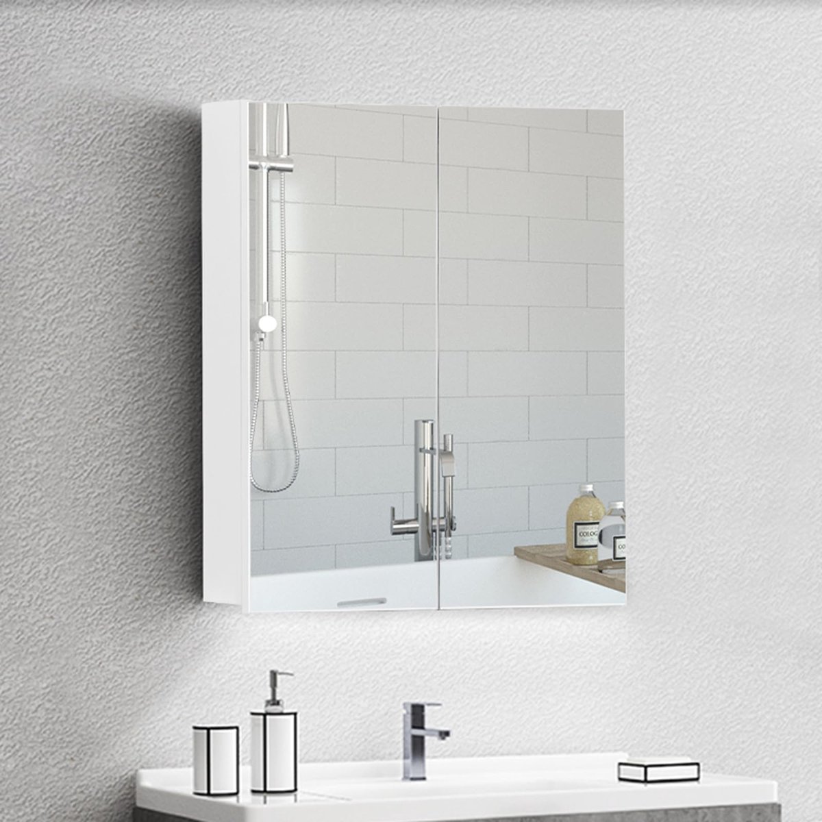 SnelShoppen - Badkamer Spiegelkast met 2 Deuren en Verstelbare Plank - Wandmontage Houten Frame Opslag Badkasten met Dubbele Spiegels voor Badkamer en