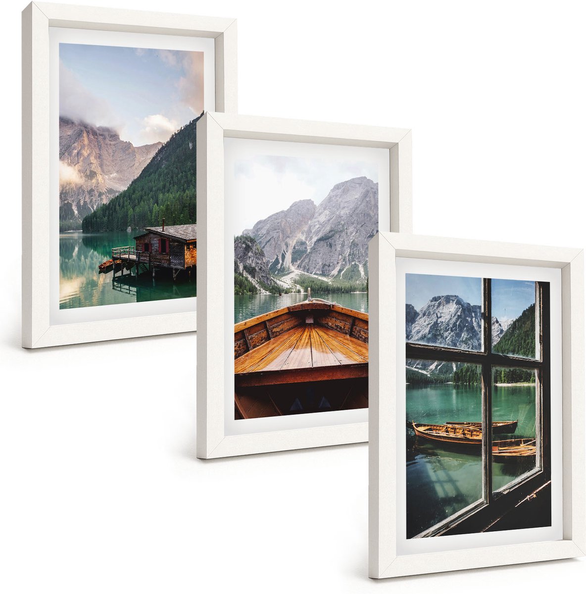 Wallfluent 3-Delige Schilderij Set - Bergmeer Met Een Boot En Houten Huisjes - 20 x 30 - Muurdecoratie - Schilderijen Set - Woonkamer - Interieur Decoratie