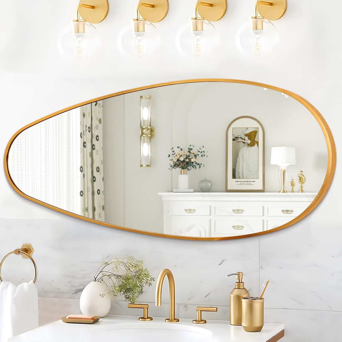 Omgoods - Grote Onregelmatige Wandspiegel met Gouden Frame