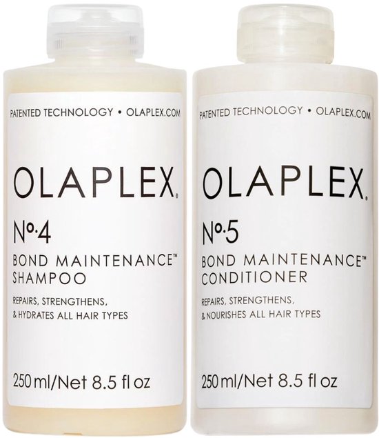 Olaplex N°4 Shampoo en N°5 Conditioner, beide 250ml, in witte flessen met zwarte tekst.