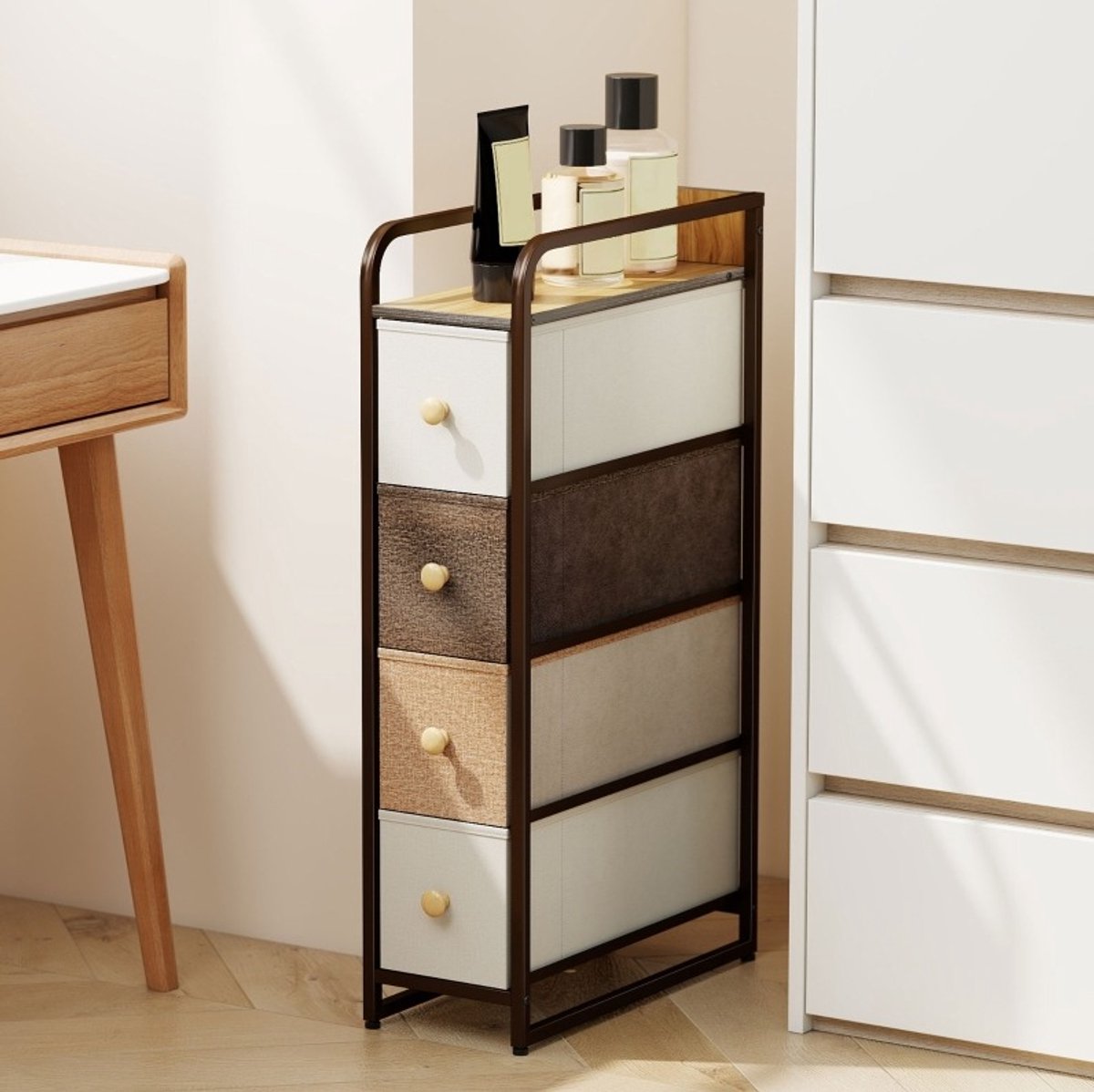OKWISH Ladekast - Smal Opbergmeubel Met 4 Stoffen Lades - Voor Slaapkamer Woonkamer Of Badkamer - Staal En Hout Multicolor - 20x47x84,5 cm