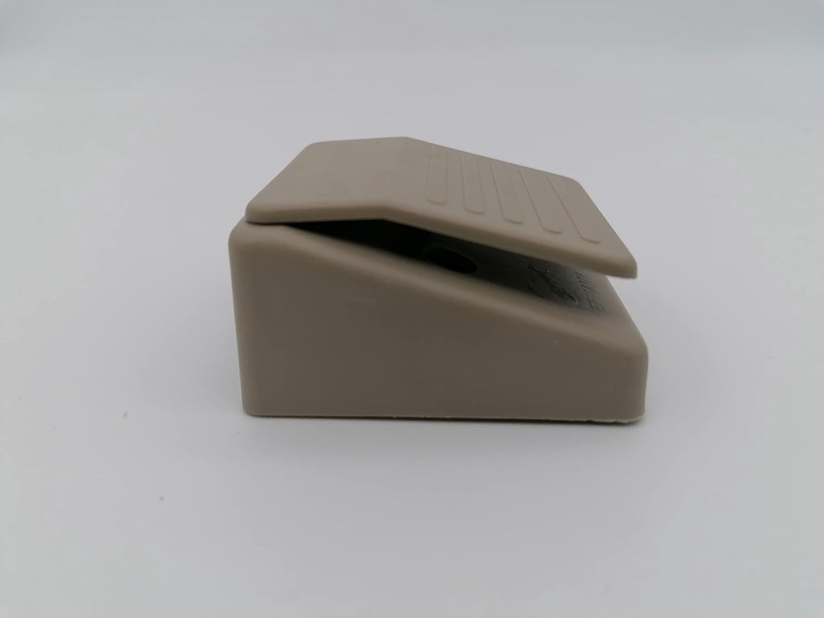 CR-MOESANCO® foot switch, water pump, 12 V, brown - Use the water pump without hands, ideal for washbasin and - ShopVlot