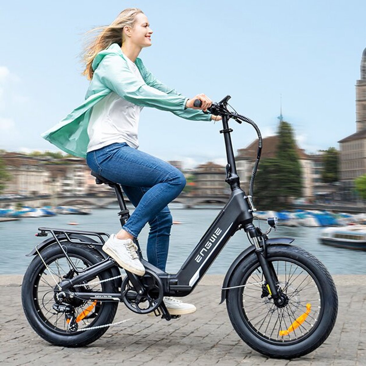 ENGWE L20 3.0 Boost E-Bike -20 inch - 85km actieradius - 250W motor - zwart thumbnail 6