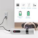 Witte USB oplaadbare nageltrimmer met rode indicator, opgeladen door laptop, powerbank of USB-adapter.