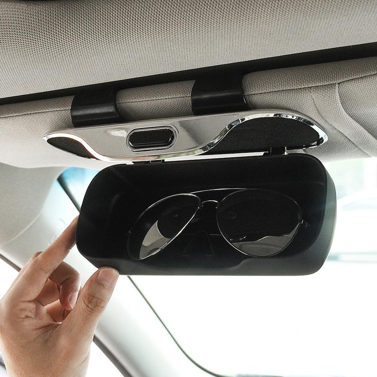 SnelShoppen - Multifunctionele Auto Zonnebril Houder - Hardcase Brilhouder voor Zonnebrillen - Auto Organizer met Clip - Hoogwaardige ABS Plastic - Ee
