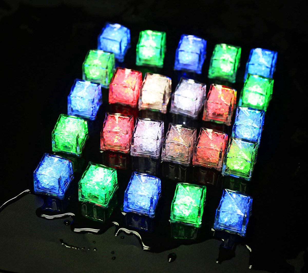 Led ijsblokje voor dranken - 12 stuks blauw oplichtend - vloeistofsensor - sfeervolle toevoeging voor feest - ShopVlot