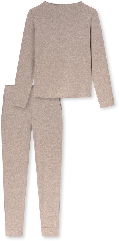 Beige, geribbelde pyjamaset bestaande uit een top met lange mouwen en een bijpassende broek.