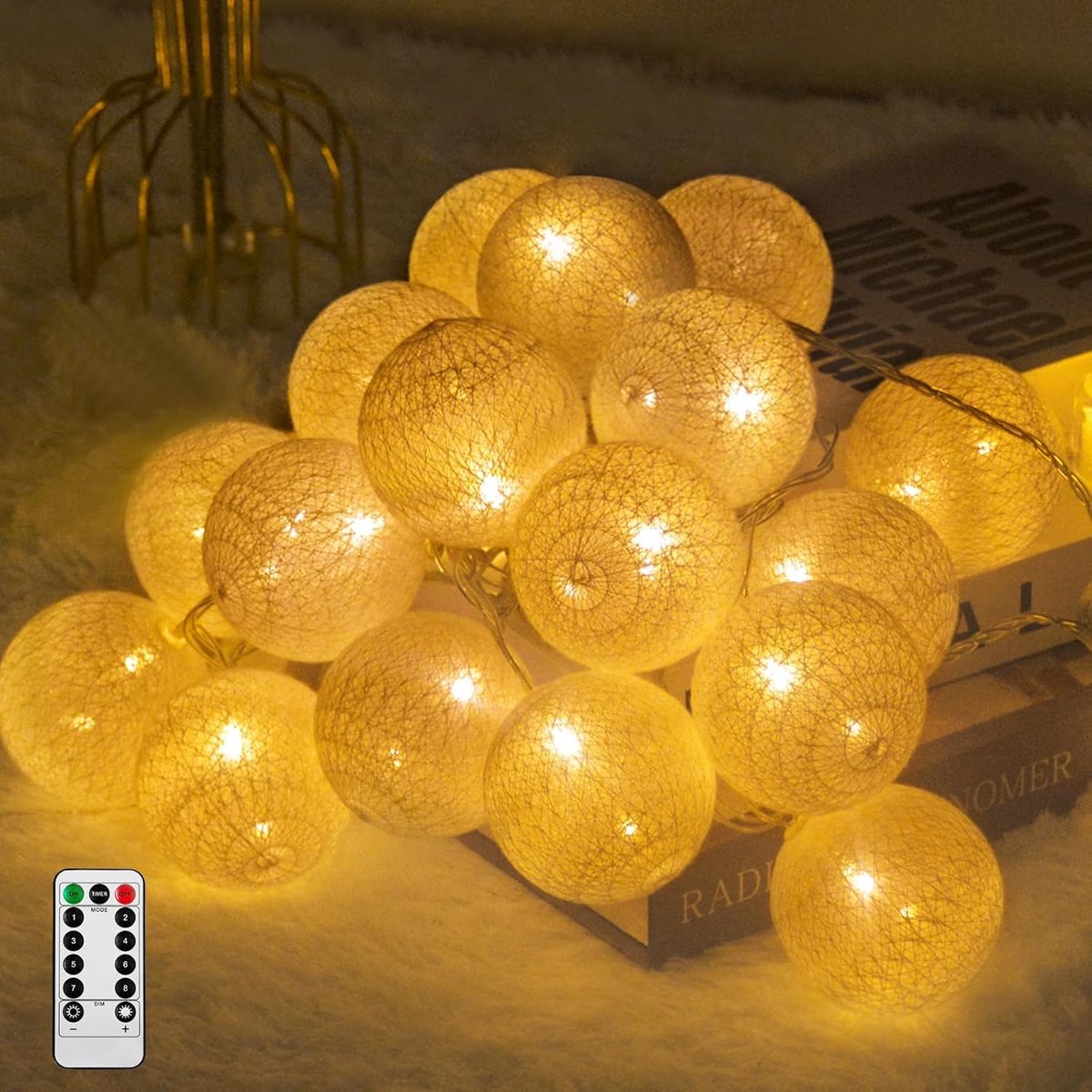 Katoenen bollen lichtsnoer