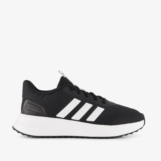 Zwarte Adidas sneaker met witte strepen en witte zool, gezien vanaf de zijkant.
